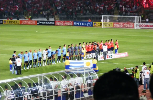 El debut de Forlán se tuerce en el descuento: Uruguay cae ante Japón